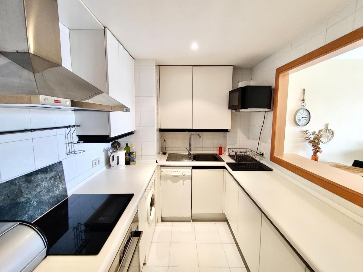 Exclusive Puerto Banus Beach Apartment Free Parking Wifi & Swimming Pool 马尔韦利亚 外观 照片