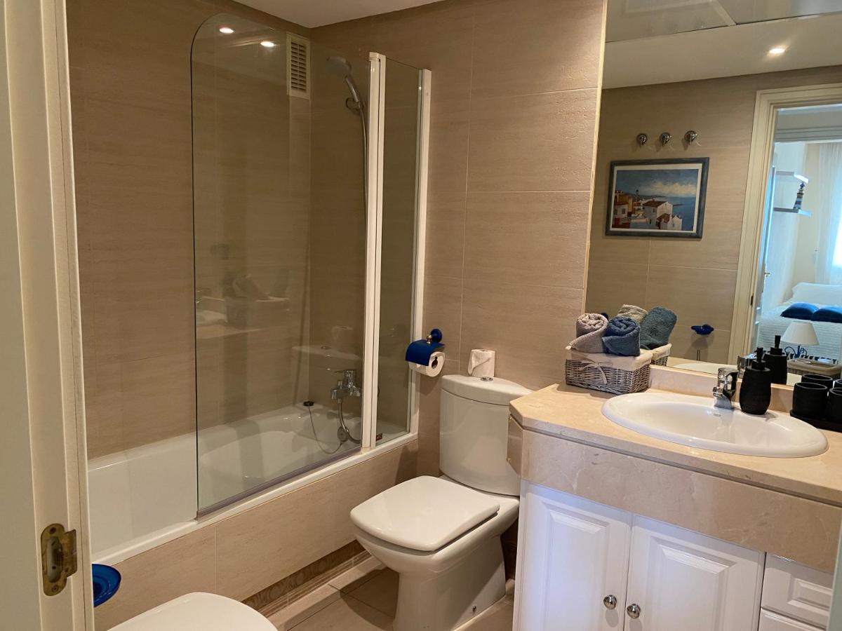 Exclusive Puerto Banus Beach Apartment Free Parking Wifi & Swimming Pool 马尔韦利亚 外观 照片