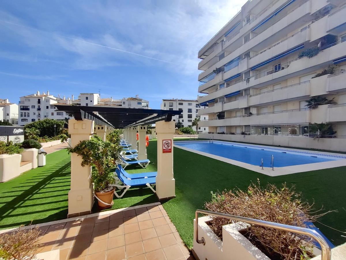 Exclusive Puerto Banus Beach Apartment Free Parking Wifi & Swimming Pool 马尔韦利亚 外观 照片