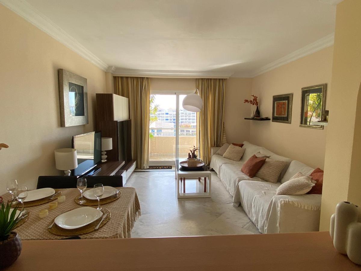 Exclusive Puerto Banus Beach Apartment Free Parking Wifi & Swimming Pool 马尔韦利亚 外观 照片